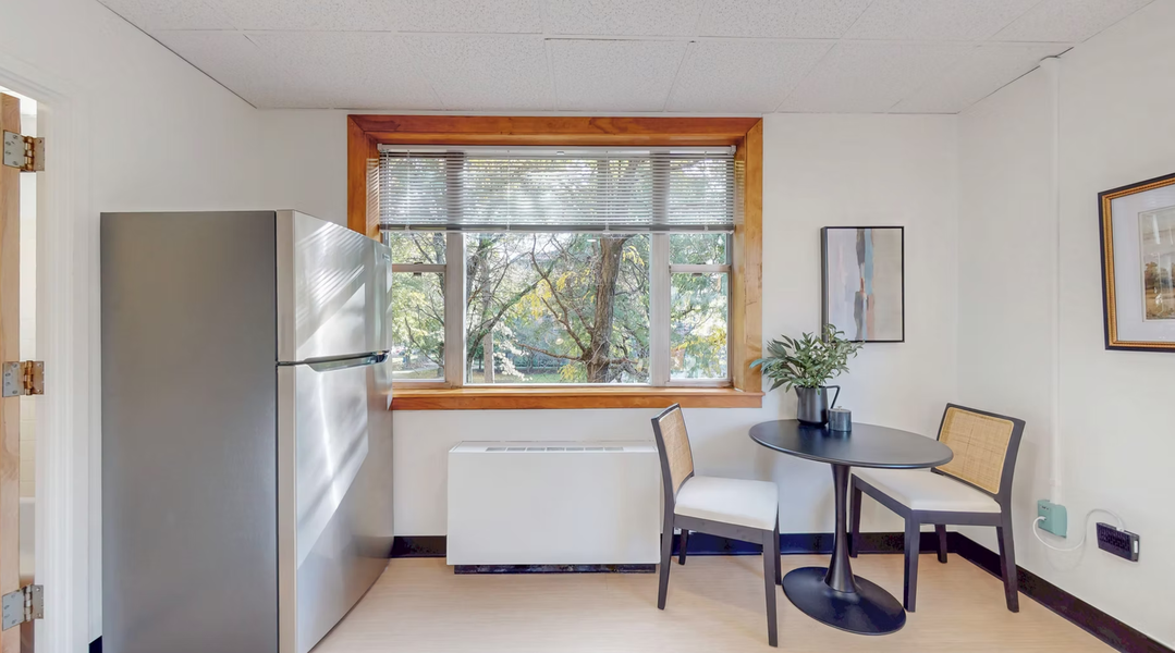 Parkline Apartments | Troy, NY Off-Campus Housing image