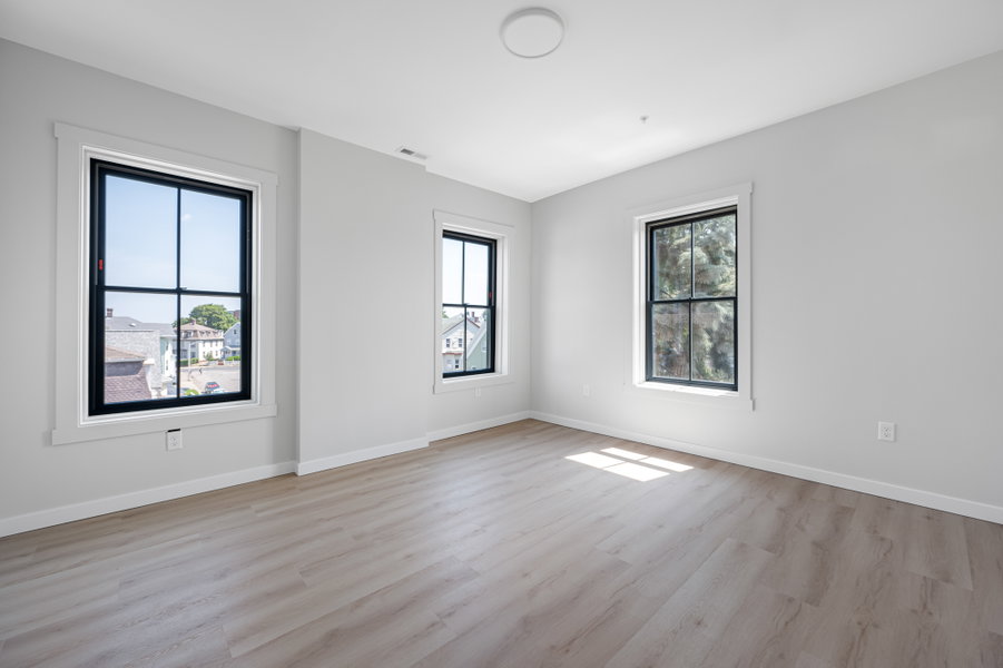 AVAILABLE FOR THIS SCHOOL YEAR AND NEXT SCHOOL YEAR - BEAUTIFUL BRAND NEW UNIT NEXT TO CLARK - 4 Bedrooms 2 Bathrooms image