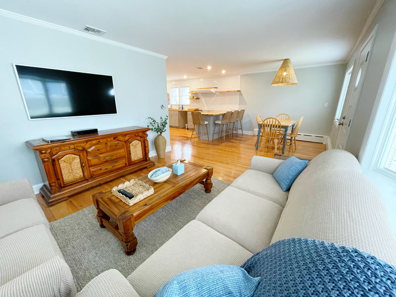 Newly Renovated Furnished 3BR in Bristol · 1 Mile to RWU · Walk to Downtown image