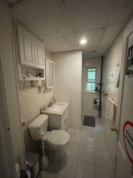 Single Room, 4 min walk to WPI. 3 Months rent already paid image