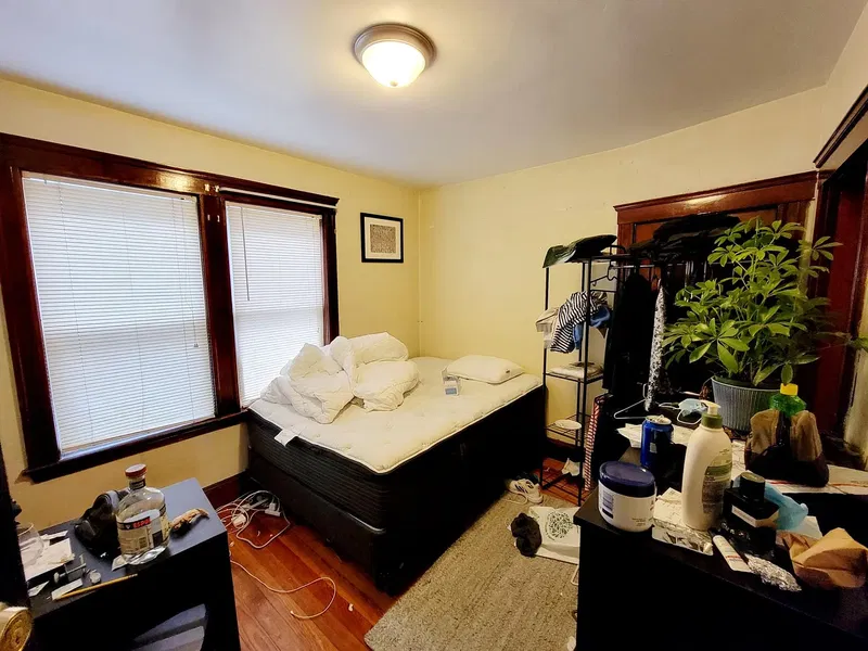 142 W Adams St image