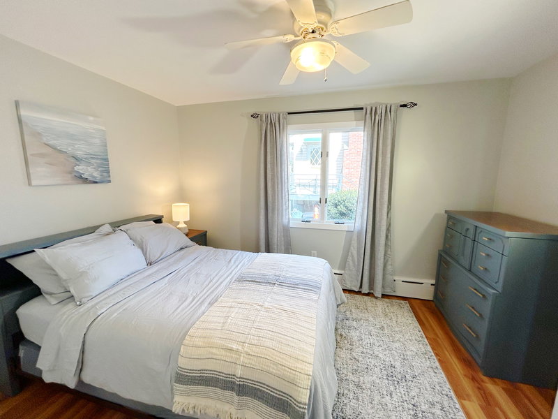 Newly Renovated Furnished 3BR in Bristol · 1 Mile to RWU · Walk to Downtown image