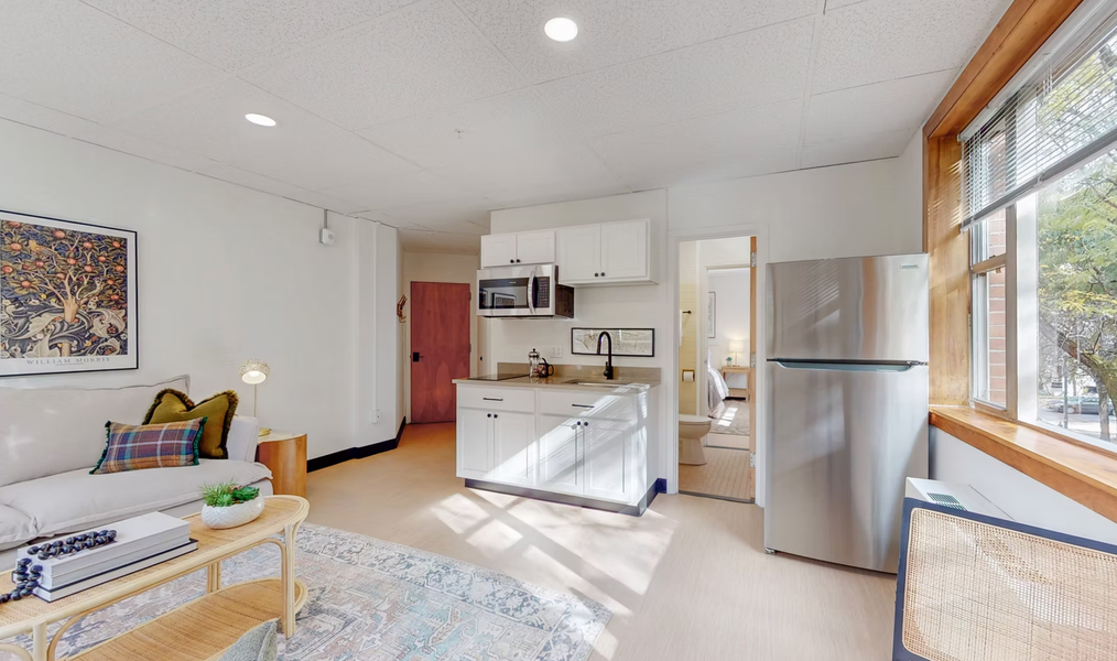 Parkline Apartments | Troy, NY Off-Campus Housing image