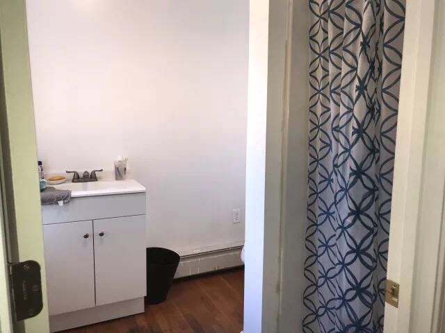 Floor1or2 1st Bathroom