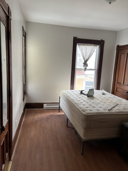 4 bedroom Apt Near Clark U image