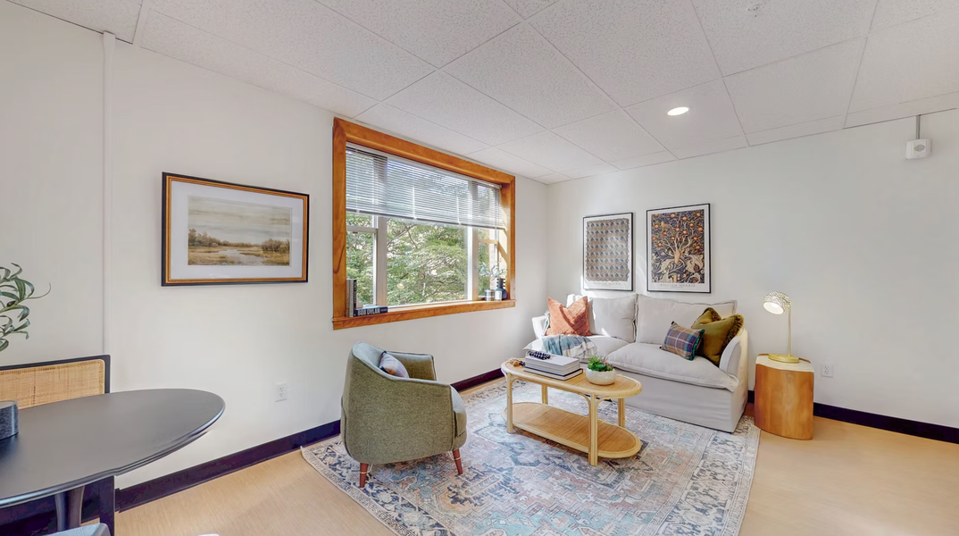 Parkline Apartments | Troy, NY Off-Campus Housing image