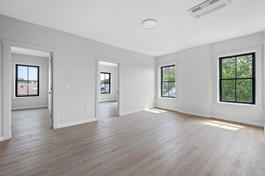 AVAILABLE FOR THIS SCHOOL YEAR AND NEXT SCHOOL YEAR - BEAUTIFUL BRAND NEW UNIT NEXT TO CLARK - 4 Bedrooms 2 Bathrooms image