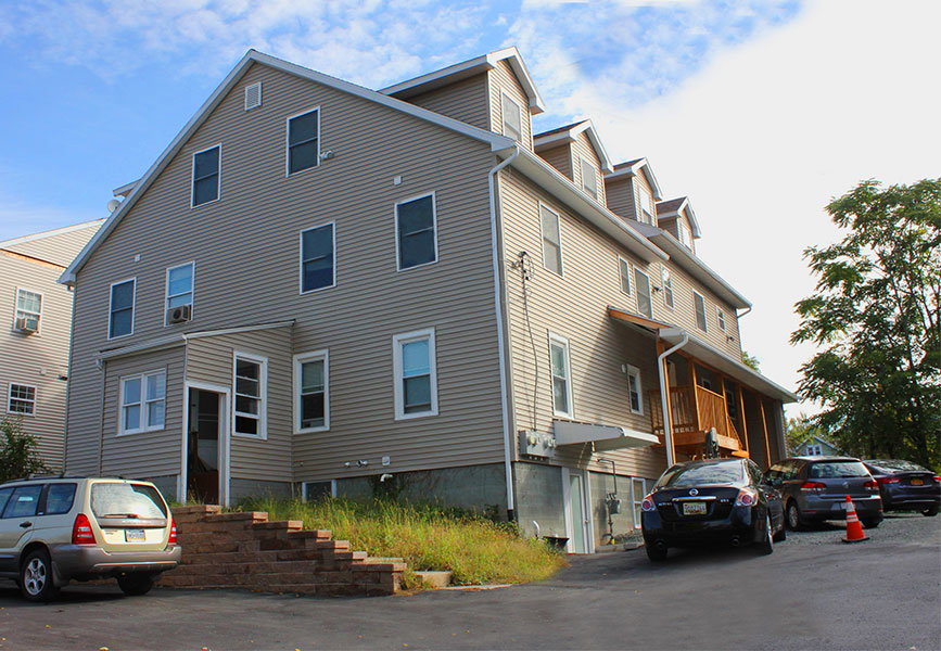 4 ROOMS WITH 4 BATHS ($650 per person | Total: $2600) image