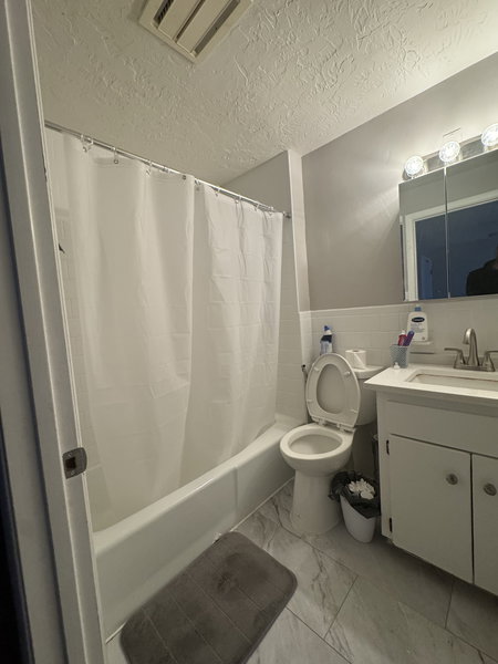 1 bed 1 bathroom  image