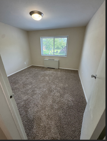 Admiral Farragut Apartments image