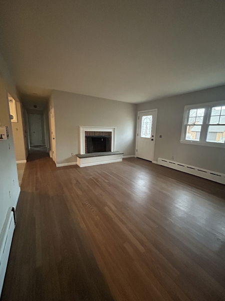 Luxurious 4-Bedroom Student House Near SHU Campus  - photo 1
