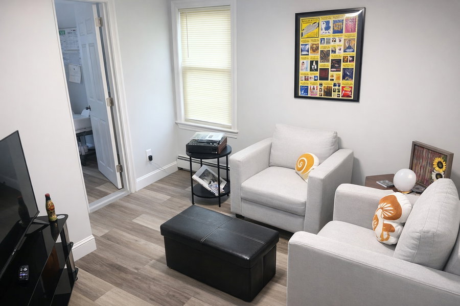 Lovely two bed near campus image