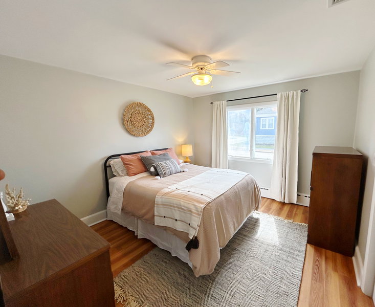 Newly Renovated Furnished 3BR in Bristol · 1 Mile to RWU · Walk to Downtown image