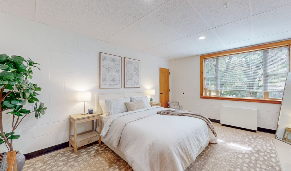 Parkline Apartments | Troy, NY Off-Campus Housing image