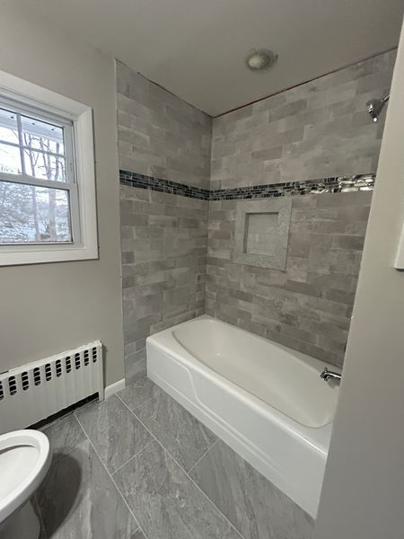 Luxurious 4-Bedroom Student House Near SHU Campus  - photo 9