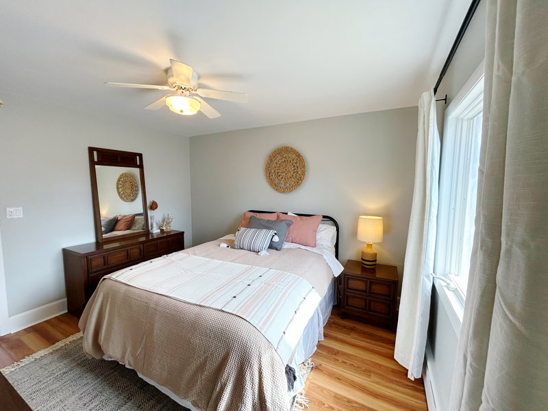 Newly Renovated Furnished 3BR in Bristol · 1 Mile to RWU · Walk to Downtown image